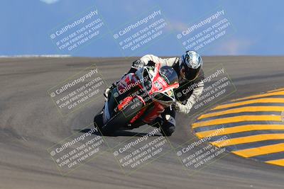 media/Oct-09-2022-SoCal Trackdays (Sun) [[95640aeeb6]]/Turn 12 (140pm)/